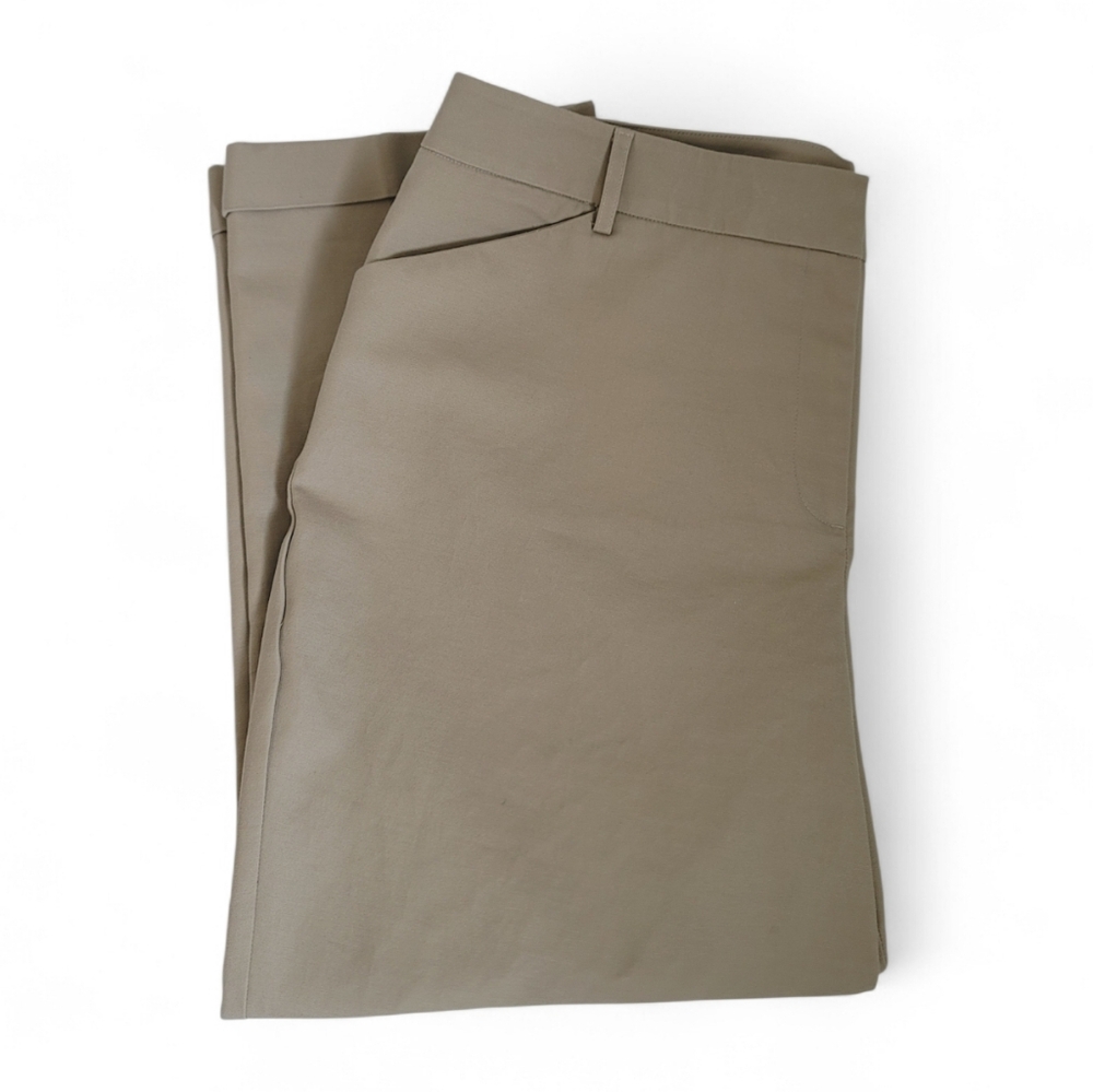 So Slimming by CHICO's Tan Stretch Capris Crop Pants Size 3 / XL
